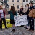 ФОТО и ВИДЕО DELFI: В Тарту прошел пикет в поддержку терпимости, меньшинств и миролюбивой Эстонии