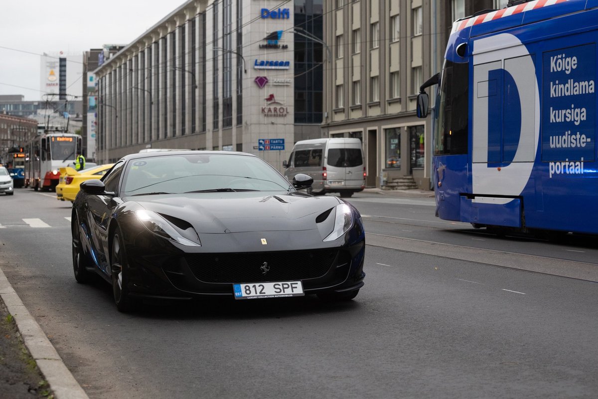 Kui palju kasumit teenib autotootja ühe müüdud sõiduki eest? Ferrari riisub koore, teistele jäävad kopikad