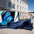 FOTOD | Kersti Kaljulaid: maailmas ei ole palju paiku, kus selline auto tohib liikluses sõita