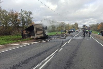 Riiga suundunud Lux Expressi bussiga juhtus Leningradi oblastis liiklusõnnetus.