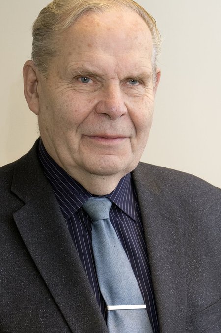 Uno Feldschmidt, vandeadvokaat, Taltechi majandusteaduskonna õigusinstituudi lektor