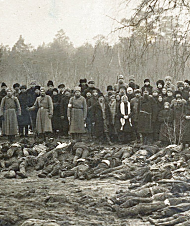 VERINE TÖÖRAHVA KOMMUUN: Rakvere lähedal Palermo metsas ühishaudadest 17.–18. jaanuaril 1919 välja kaevatud punase terrori ohvrid.