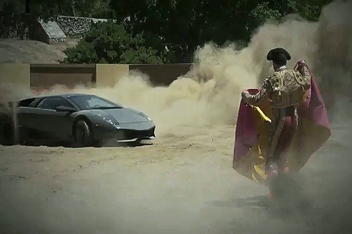 ВИДЕО: Первая серия Top Gear USA - быки против Lamborghini - Delfi RUS