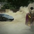 VIDEO: USA Top Gear alustab efektse härjavõitlusega!