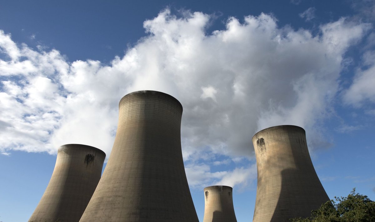 Draxi kivisöel töötava elektrijaama jahutustornid Suurbritannias.