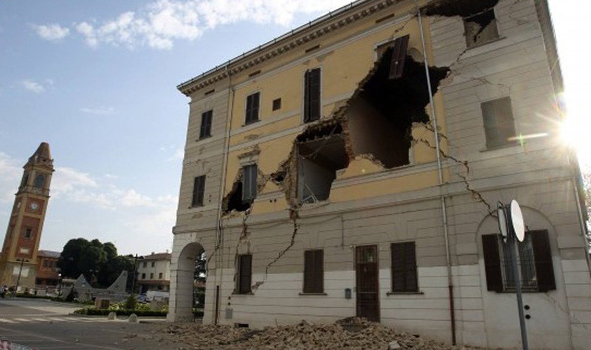 Maavärinas vigastada saanud hoone Itaalias