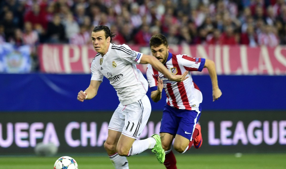 Gareth Bale (vasakul) sahistas endise koduklubi võrku