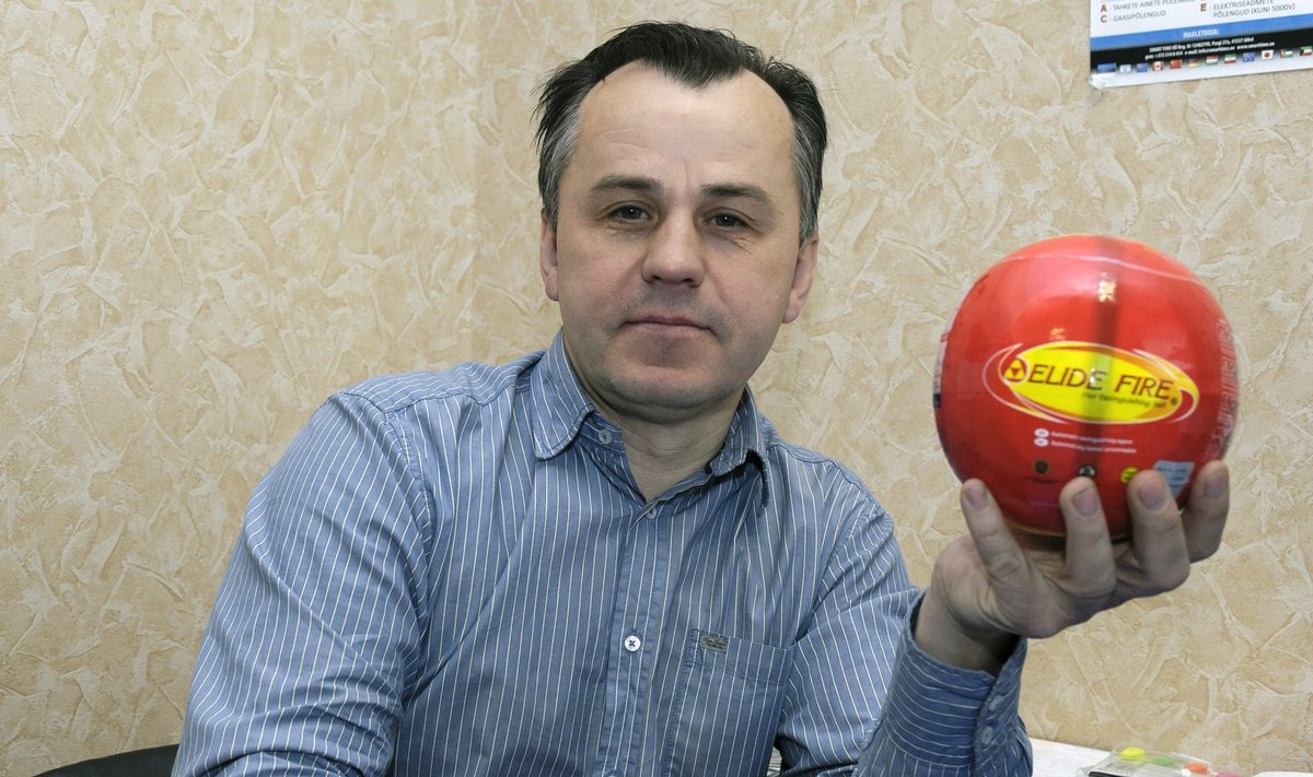 Vladimir Zubar väidab, et tema peol lebav pall murrab punasel kukel kiiresti kaela, ent ükski tunnustatud ekspert seda ei kinnita.