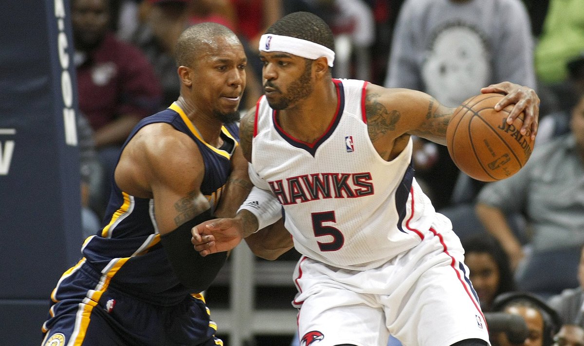 Atlanta Hawks forward Smith battles Indiana Pacers West, in their first-round Eastern Conference playoff NBA basketball game in Atlanta