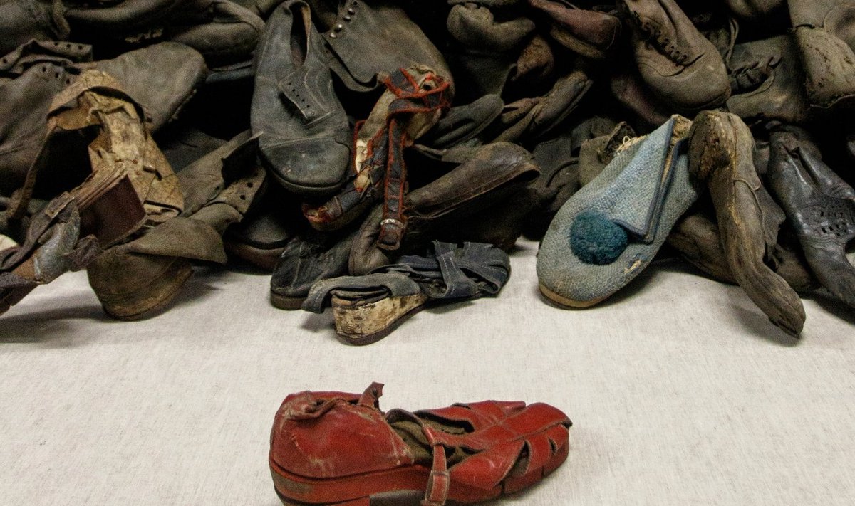 MEENUTUS ÕUDUSEST: Holokausti ohvrite jalanõud Auschwitzis Poolas. Pärast teist maailmasõda sai koonduslaagrite kompleksist, kus hukkus üle miljoni inimese, Auschwitz-Birkenau Riiklik Muuseum.