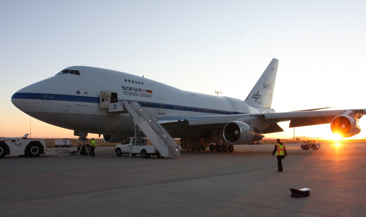 SOFIA on Boeing 747SP, mille pardal on üle 15 tonni kaaluv 2,5-meetrise diameetriga infrapunateleskoop.