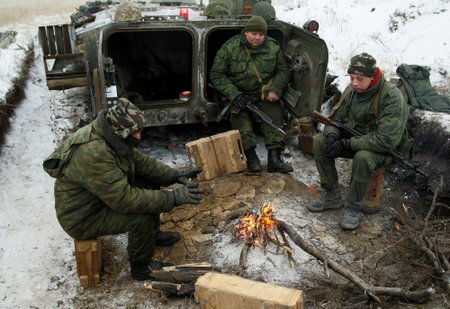 Venemeelsed võitlejad esmaspäeval Svitlodarski katla lähistel