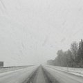 Ida-Viru teedel peab olema libeduse tõttu äärmiselt tähelepanelik, Tallinna-Narva maanteel kiirus vaid 20-30 km/h