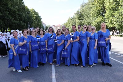 Niaskoor on varustanud ennast ka suurte ja mugavate kottidega, kuhu kõik päeva jooksul vajalik kenasti ära mahub. 