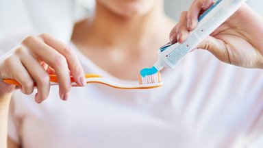 Ootamatu kodune abimees! 15 asja, mida hambapastaga puhastada