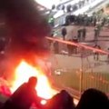 VIDEO: Peterburi Zeniidi fännid panid tribüüni põlema