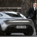 FOTOD: Vägev jõuvankrite paraad! Pariisis näidati James Bondi ikoonilisi autosid