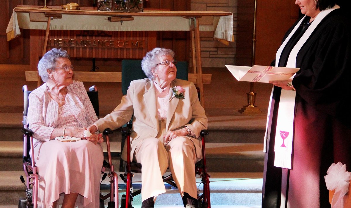 90-aastased ameerika naised abiellusid pärast 72 kooseluaastat
