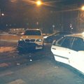 FOTOD: Põhja-Tallinnas põrkasid autod kokku, üks inimene sai viga