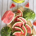 Suvine arbuusilaks! 10 põhjust seda imelist vilja suvel lõputult süüa ja soovitused magusa ja mahlase arbuusi valimiseks