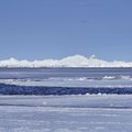 С сегодняшнего дня запрещен выход на лед Чудского озера и других пограничных водоемов