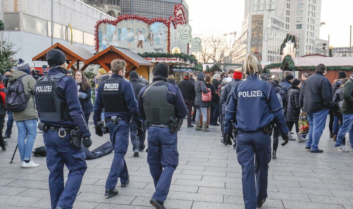 Pärast rünnakut pöörab politsei Berliini jõuluturgudele suurt tähelepanu. Patrullid on tavaliselt neljaliikmelised.