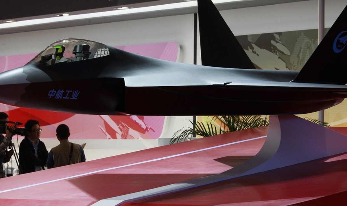 Oletatav J-31 lennuki mudel Hiinas näitusel.