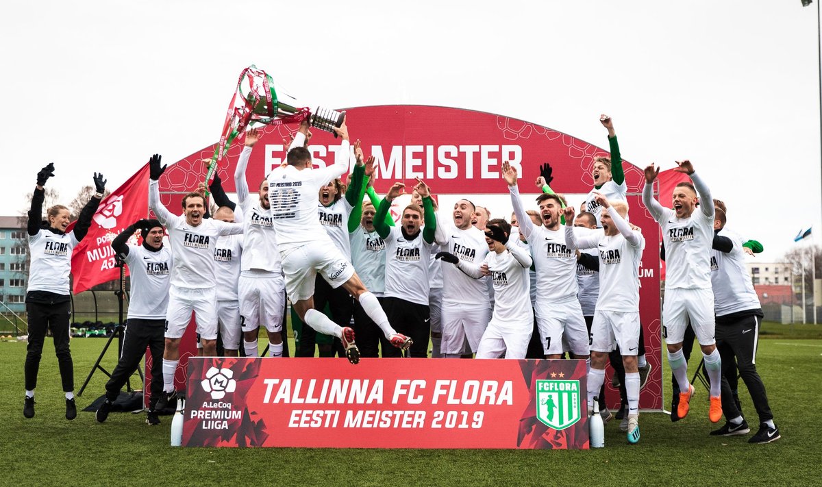 FC Flora eelmise hooaja viimase mängu järel Maardus.