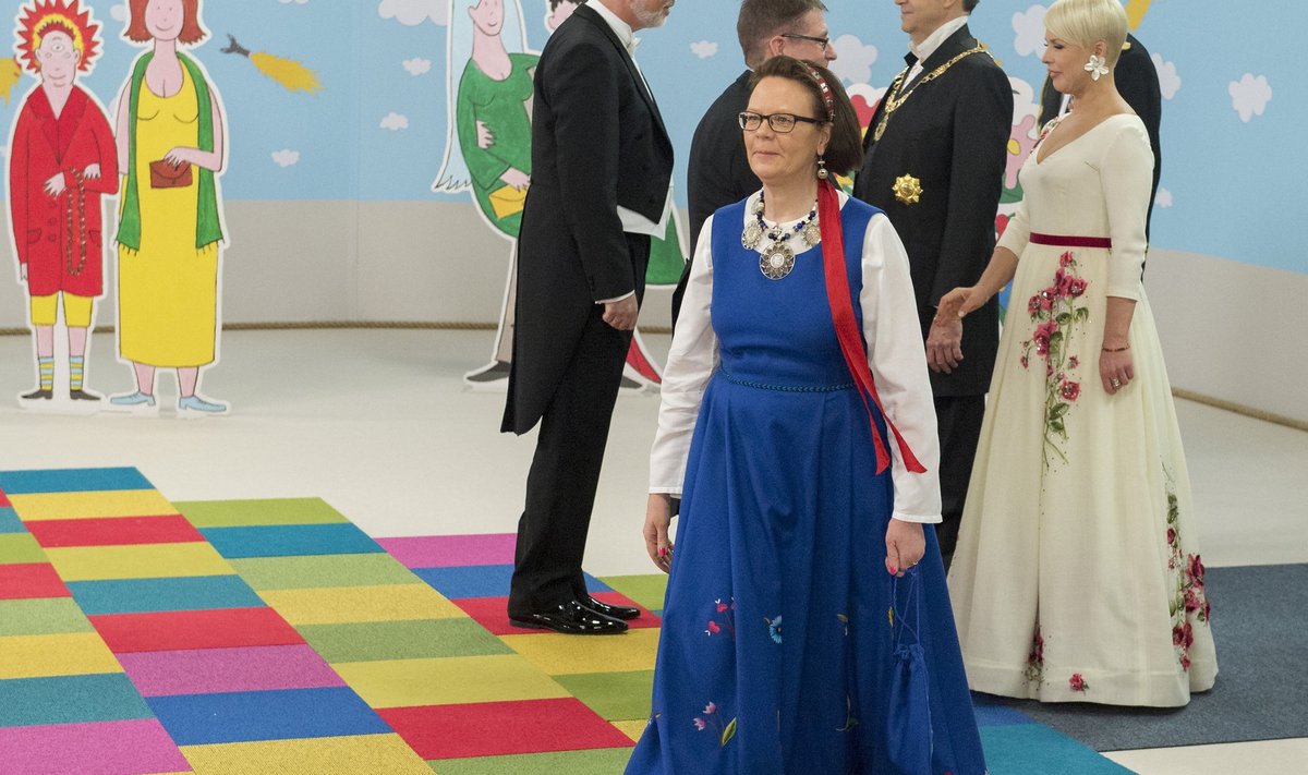 Soome Vabariigi suursaadik Kirsti Johanna Narinen Eesti Vabariigi 97. sünnipäeva vastuvõtul aastal 2015.