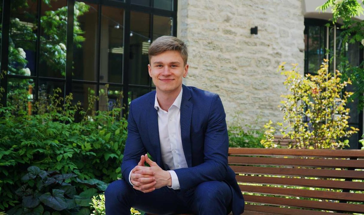 Erik Laur, SEB kapitaliturgude maakler