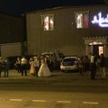 FOTOD SÜNDMUSKOHALT: Kopli piiril asuvas restoranis lõppes pulmapidu kaklusega, üks mees viidi haiglasse