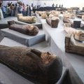 Древние саркофаги и папирус из Книги мертвых обнаружили археологи в Египте