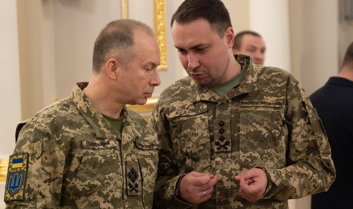 AEG NÕUAB SUURI TEGUSID: Kindral Sõrskõi (vasakul) koos Ukraina sõjaväeluure juhi Kõrõlo Budanoviga, kes väidetavalt oli teine tõsine kandidaat relvajõude juhtima.