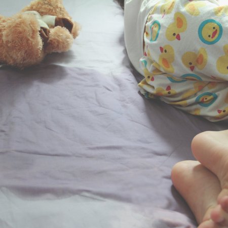 Pikk ja tüütu võitlus lapse öise märgamisega: veel kaheksa-aastasena pissib mu tütar voodisse