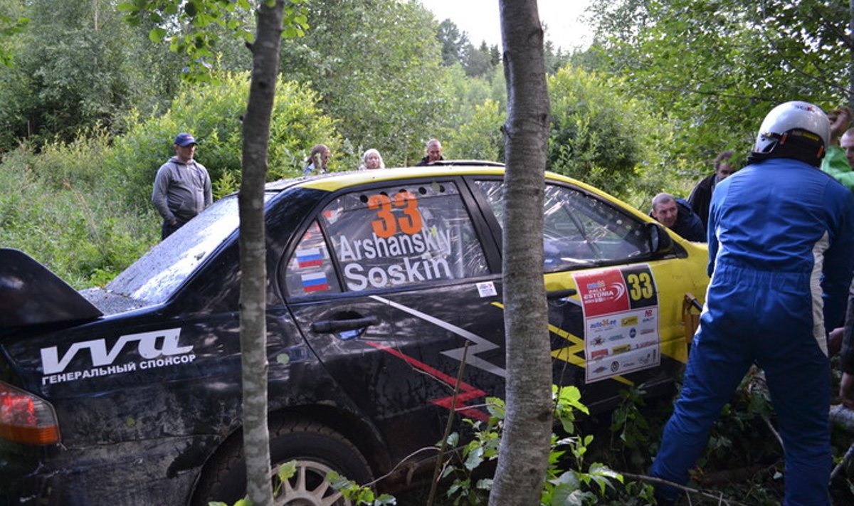 Pealtvaatajad aitasid Rally Estonial võistlejad rajale