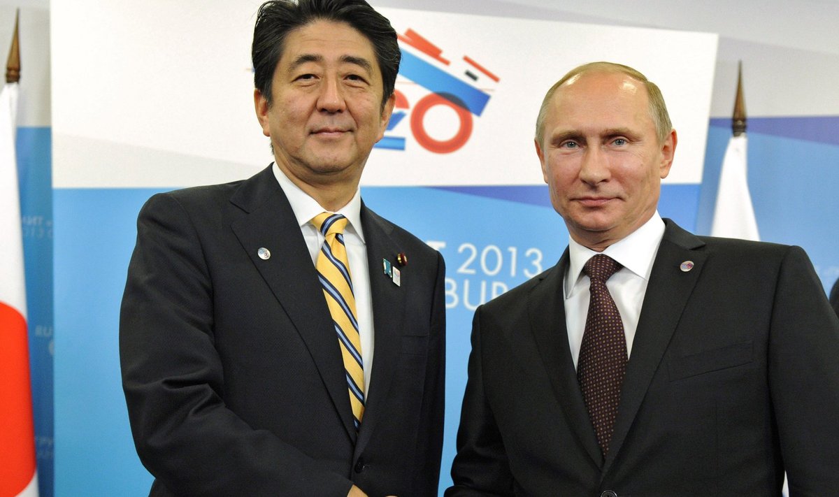 Bilateral meeting between Vladimir Putin and Shinzo Abe