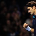 FOTOD/VIDEO: Võimsas hoos olev Federer lõpetas Londonis alagrupiturniiri kolme võiduga
