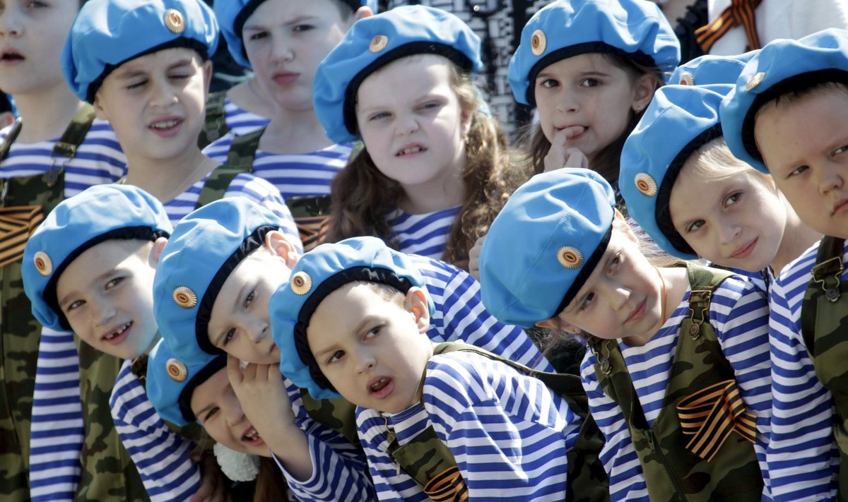 Lapssõdurite paraad Venemaal