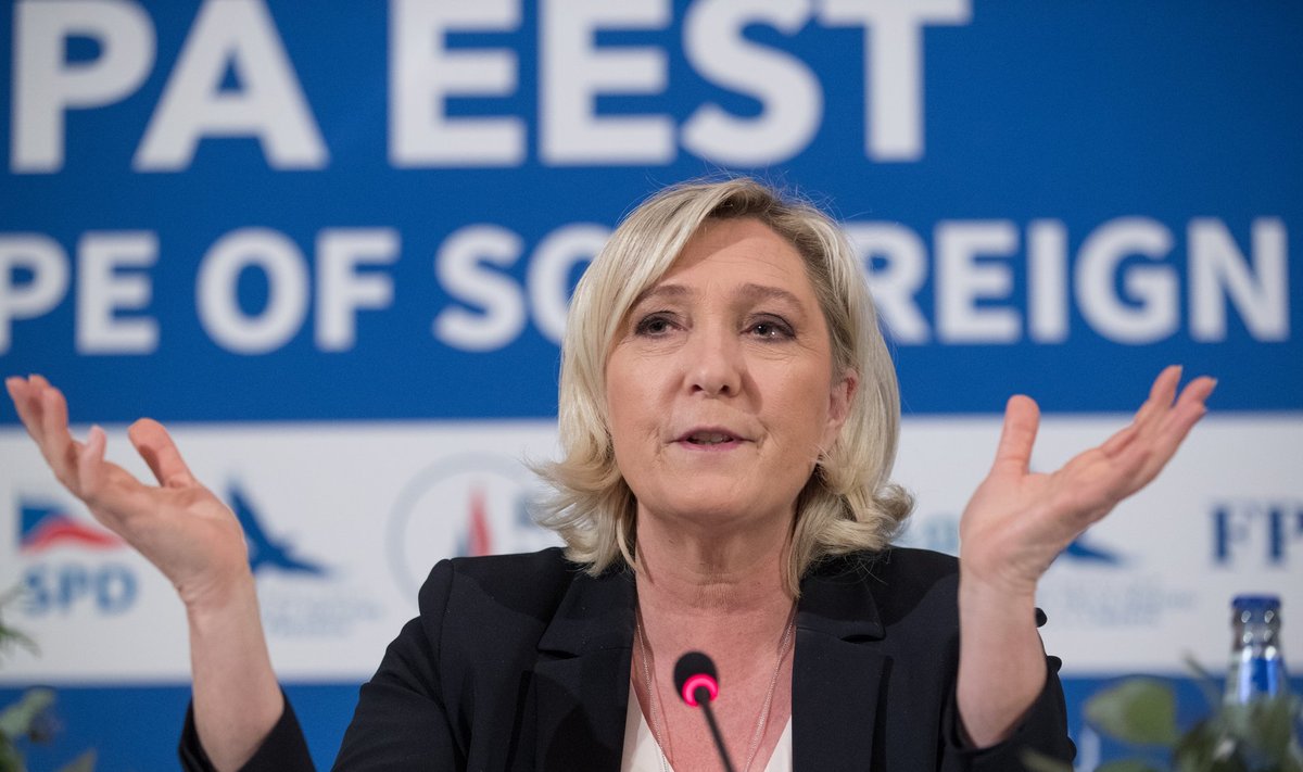Pressikonverentsil Marine Le Pen ärritus ja kritiseeris küsijaid. Tema toon ja kriitika meenutas väga EKRE poliitikuid.