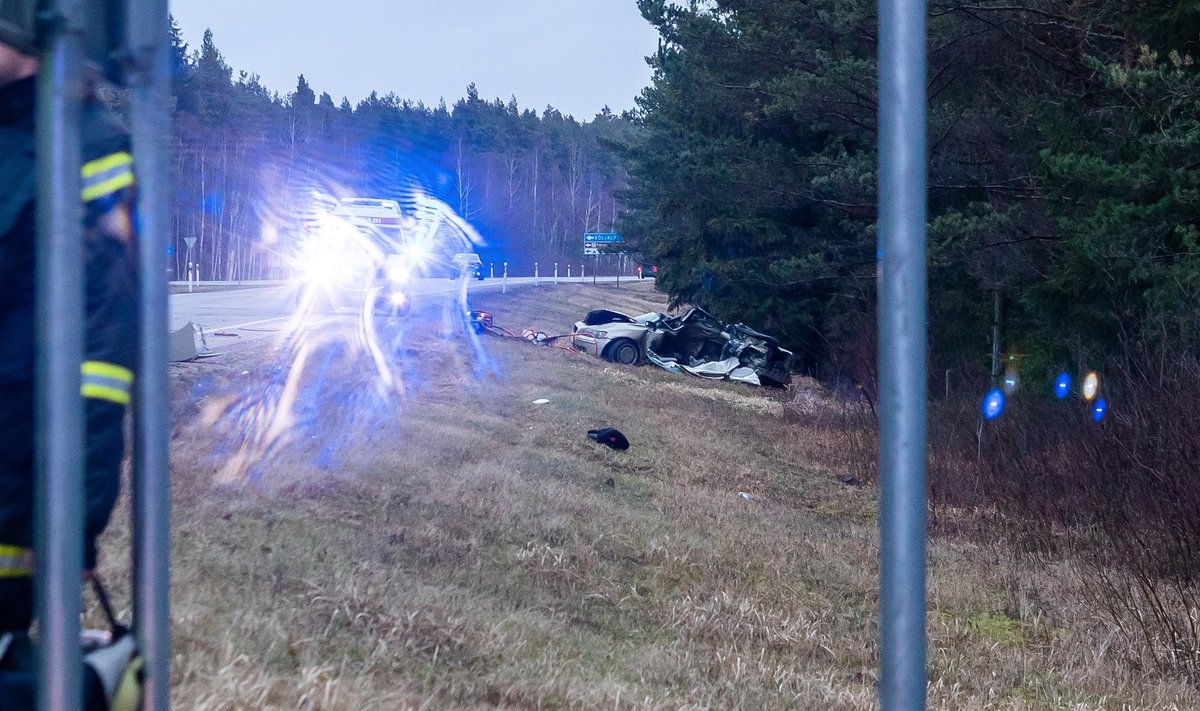 Kolme hukkunuga liiklusõnnetus Saaremaal pani taas kord roolijoodikute peale mõtlema.