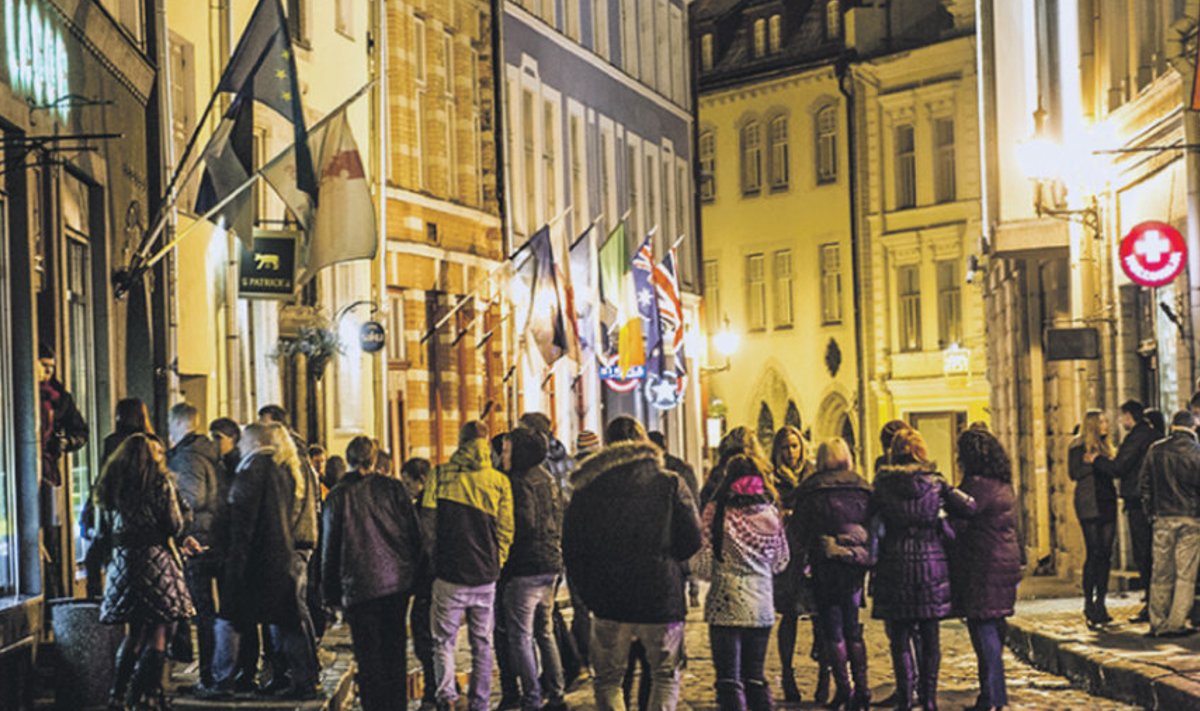 Suur-Karja tänav on Tallinna vanalinna öise lõbuelu tulipunkt ning seepärast pannakse seal toime ka kõige rohkem kuritegusid.