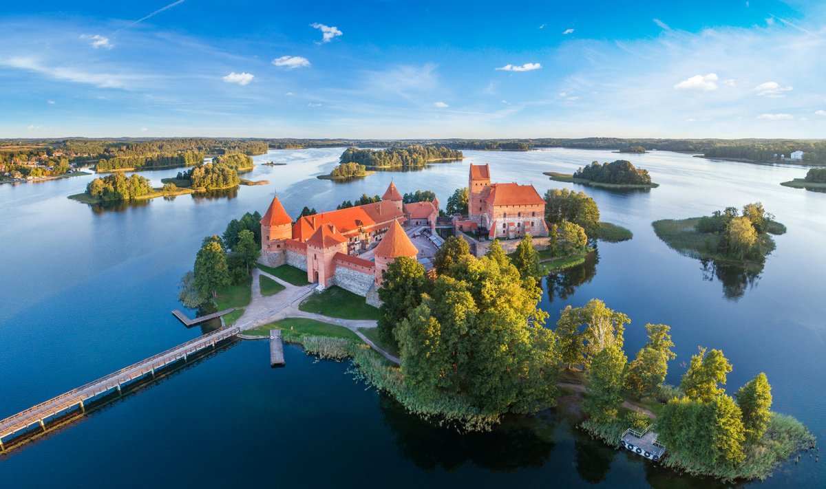 Galvė järvesaarele ehitatud Trakai linnus on üks Leedu populaarsemaid vaatamisväärsusi