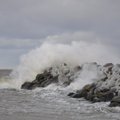 Штормовое предупреждение: на островах скорость ветра достигает 31 м/с