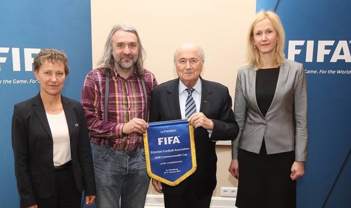Aivar Pohlak ja Sepp Blatter