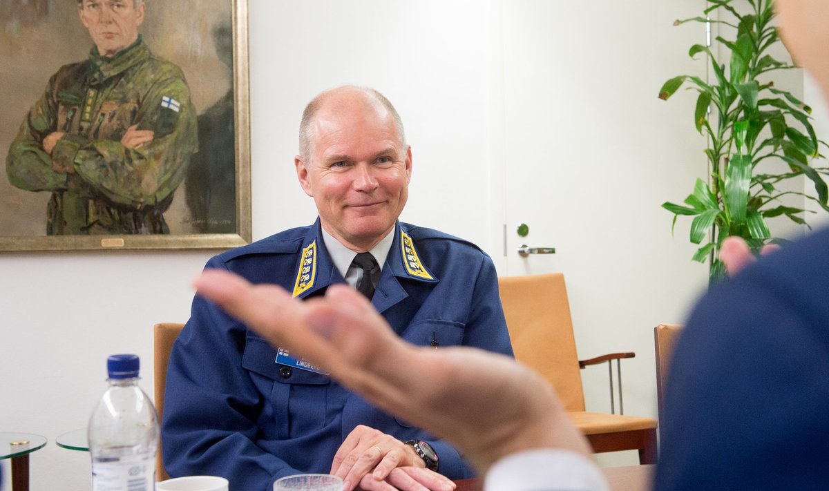 Kindral Jarmo Lindberg võrdleb hiljuti kärpeid tunda saanud Soome armeed Šveitsi kellaga, mis peab olema palju täpsem, et saada kätte vajalik efektiivsus.