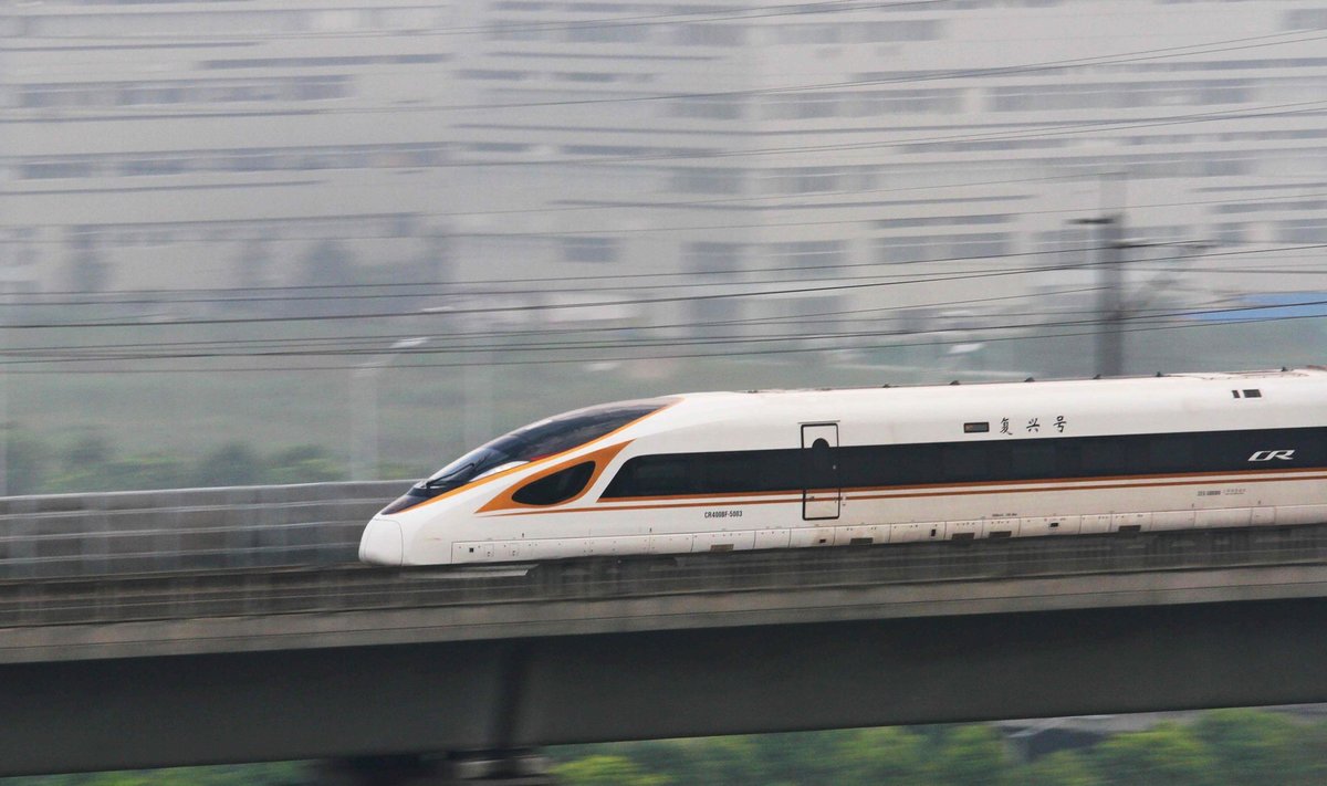 Fuxing rong täna Pekingi ning Shanghai vahelisel liinil Changzhou lähedal.