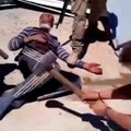 Vene palgasõdurite meelelahutus Süürias: kuvaldaga sandistamine, pea maharaiumine, laiba põletamine