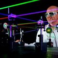 Laser moodustab vaid õhust koosnevaid valguskaableid