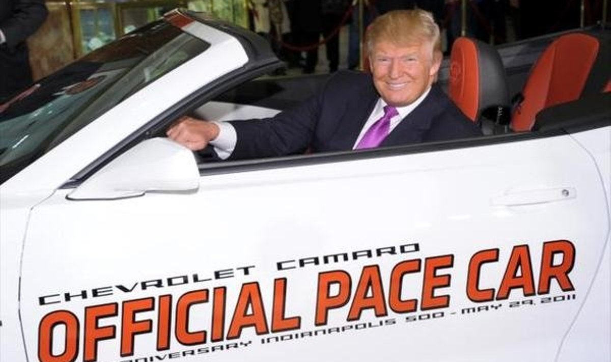 D. Trump juubeli-turvaautos. Foto indianapolismotorspeedway
