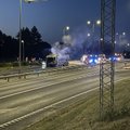 ФОТО | В Тарту в полночь прозвучали взрывы, движение временно перекрыли